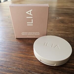 Ilia Makeup Lightshift Cream Highlighter in "Glint".